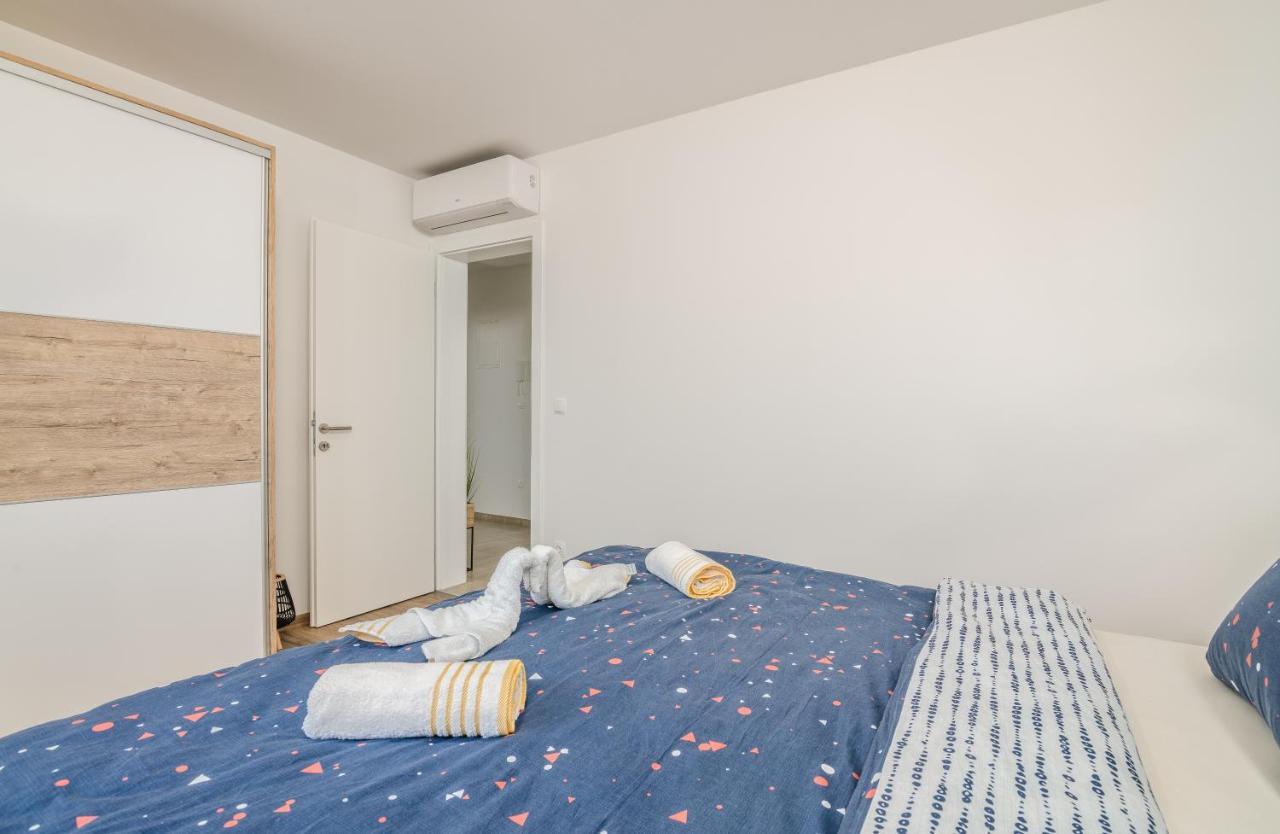 Apartments Sunrise Krk Krk Town Exterior foto